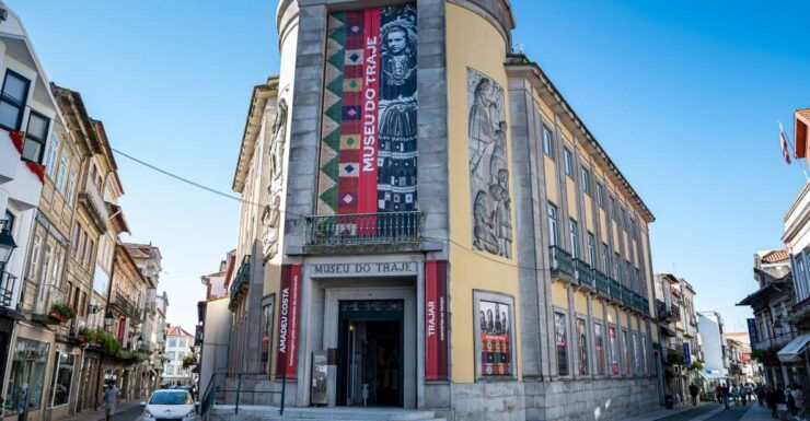Costume Museum of Viana Do Castelo - Location and Accessibility