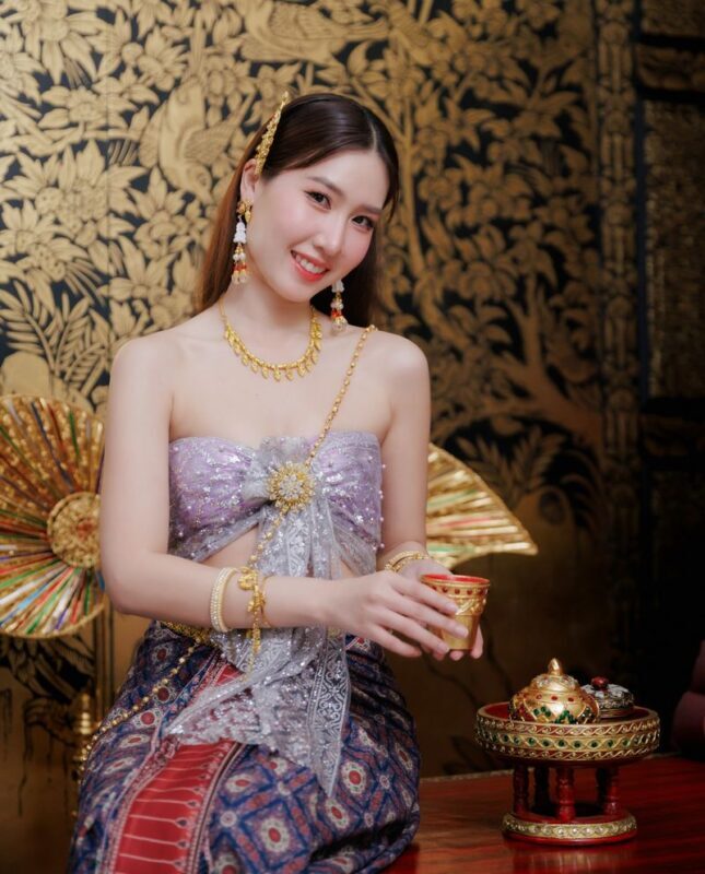 Costume rental by CHUT THAI THAPHAE STUDIO in Chiang Mai - What the price buys, and where value depends on you
