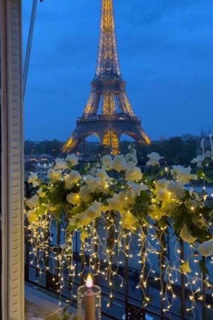 Cosy Private Romantic Dinner in Front of the Eiffel Tower - Full Experience Description