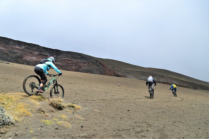 Cotopaxi MTB / Enduro / Down Hill - Visual Content for MTB Experience