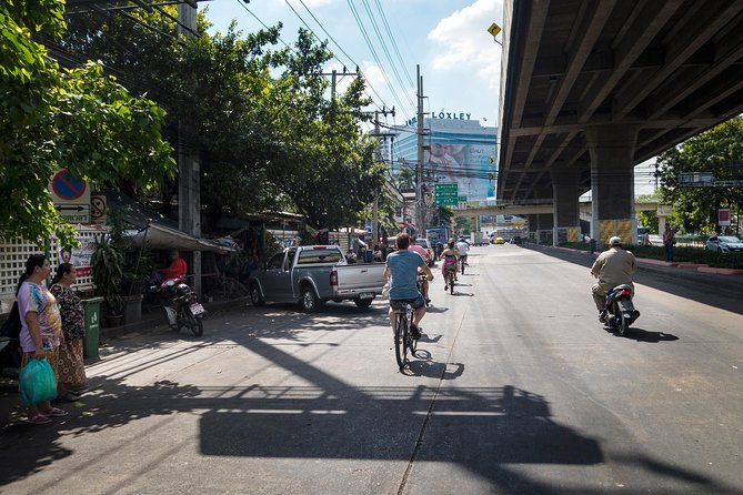 Countryside Bangkok and a Local Floating Market Tour by Bicycle Including Lunch - Tour Highlights