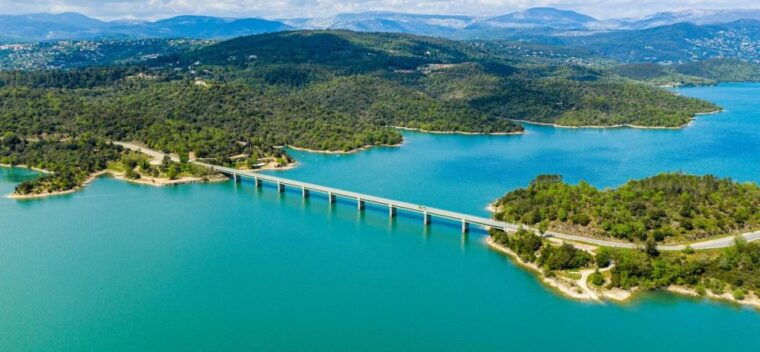 Countryside, Medieval Village and Lake Private Guided Tour - What to Bring