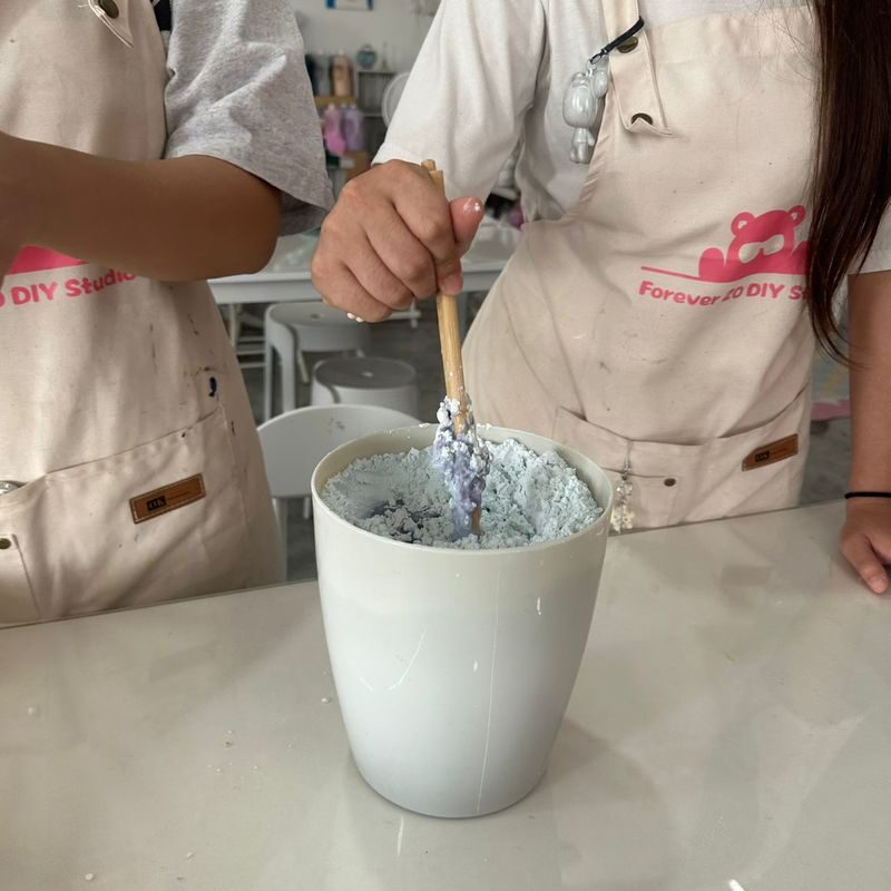 Couple Hand Molding by Forever Twenty DIY Studio in Johor Bahru - Who will enjoy making one