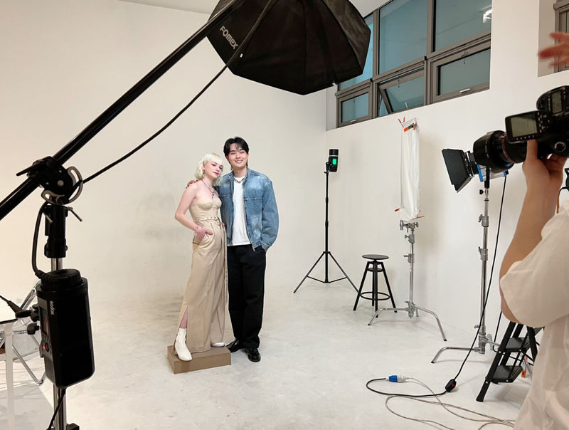 Couple Korean Celeb Experience: Hair & Makeup & Photo | Seoul - Who will get the most from this Gangnam shoot?