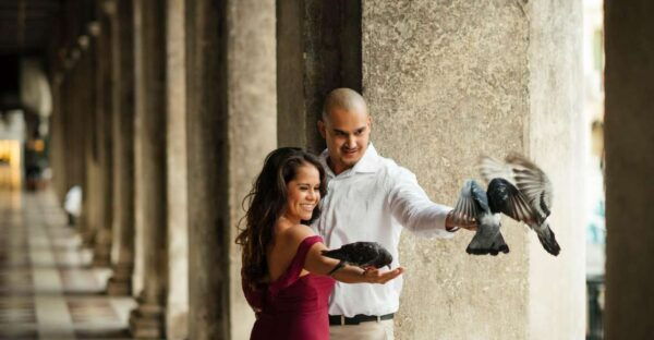 Couple Photography in Romantic Venice Among the Streets And. - The Sum Up