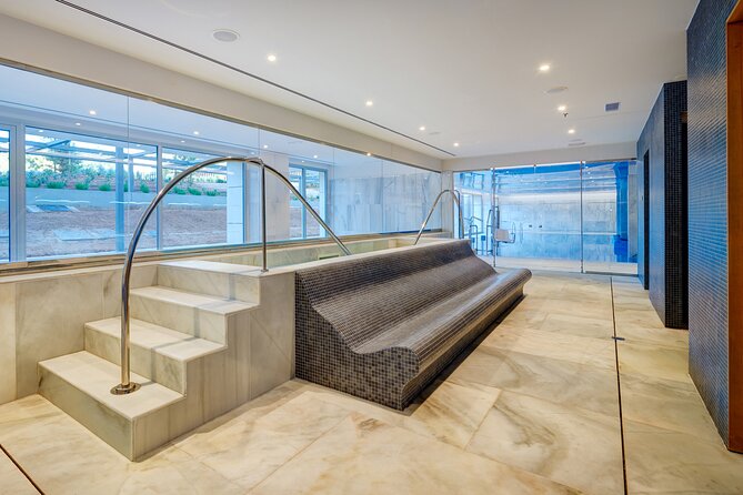 Couples Back Massage With Access to the Spa - The Sum Up