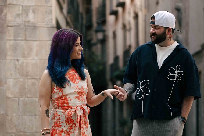 Couples Photoshoot Barcelona - Meeting and Pickup