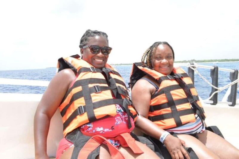 Cozumel: Best Parasailing Experience + Locker - FAQs