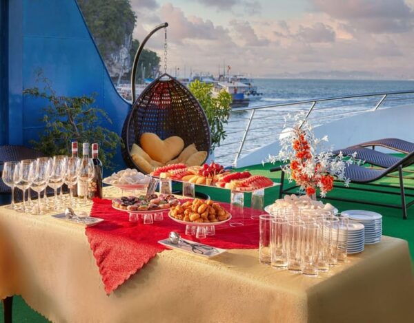 Cozy Bay 5-Star Halong Day Trip, Buffet Lunch, Cave & Island - Customer Reviews