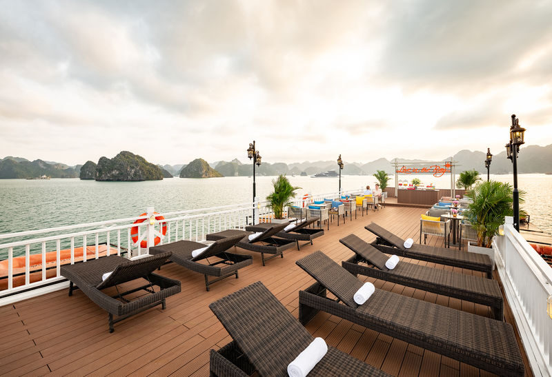 Cozy Bay Grand 2D1N Cruise: Ha Long Bay, Sung Sot, Ti Top - Day two: Tai Chi and Sung Sot Cave