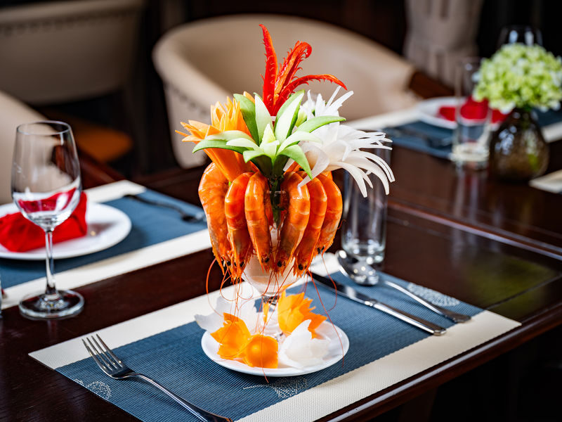 Cozy Bay Grand 2D1N Cruise: Ha Long Bay, Sung Sot, Ti Top - Who will get the most from this cruise