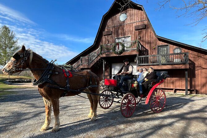 Cozy Farm Experience with Wagon Wheels and Acoustic Meal - An Introduction to the Experience