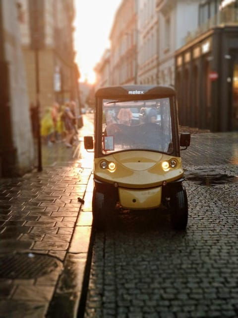 Cracow: Old Town by Golf Cart, Wawel, and Underground Museum - Exploring Krakows Old Town in Style
