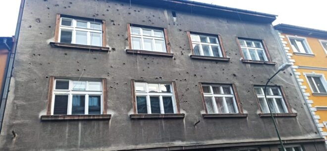 Cracow: Tour of the History of the Jews of Kazimierz. Italian - Synagogue and Church Visits