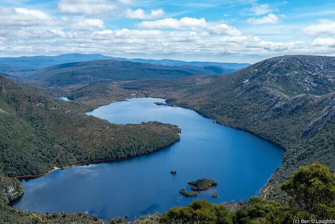 Cradle Mountain Day Tour: Dove Lake Guided Hike with Lunch - The Sum Up