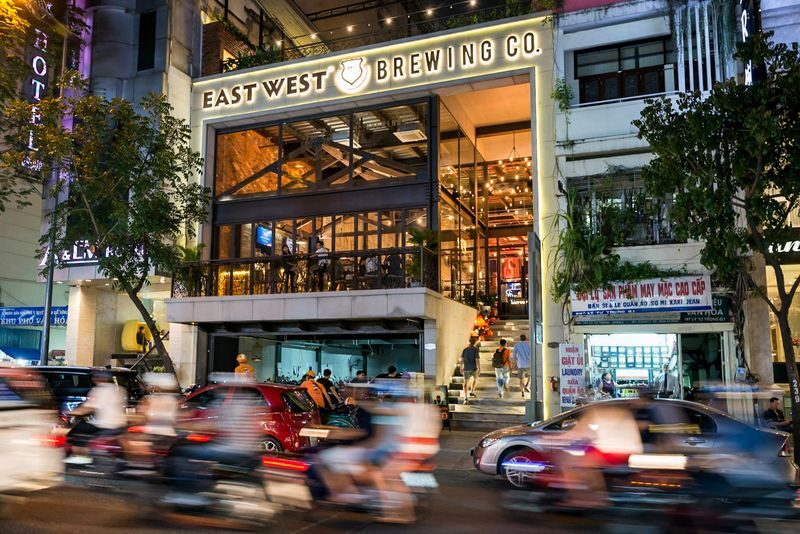 Craft Beer Tasting Experience in Ho Chi Minh City - Add food, and give the flight some time