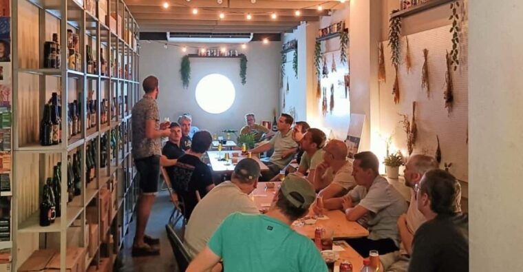 Craft Beer Tour and Tapas in Ruzafa - Valencia - Visiting La Boutique De La Cerveza