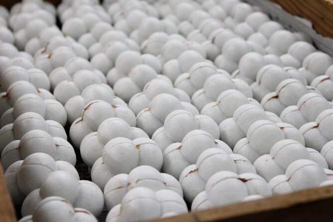 Craft Personalized Fortune Sweets At A Renowned Shop - Meeting Point