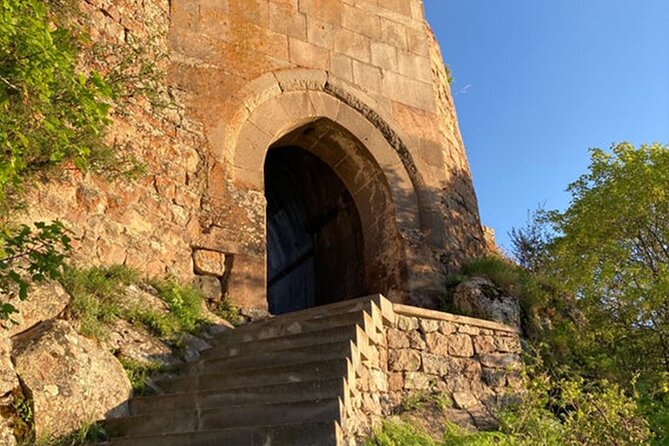Crazy Off-Road Trip: Smbataberd Fortress, Zorats Temple, Horbategh Geyser - Inclusions and Services Provided