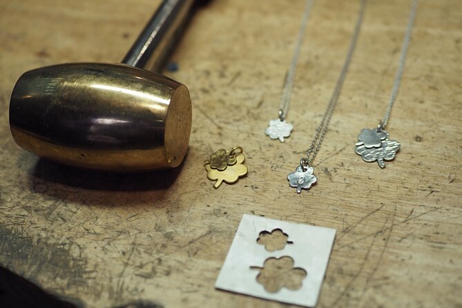 Create a Personalised Charm in Silver - Choosing the Perfect Design for Your Charm
