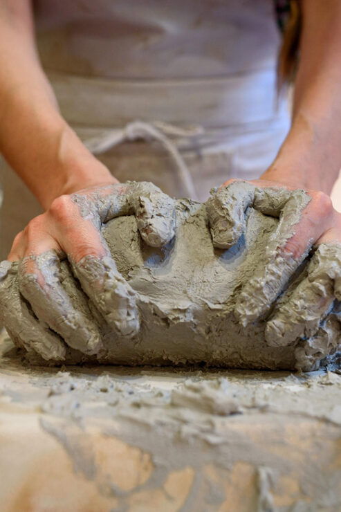 Create and Paint Your Own Mug at Our Ceramics Workshop! - Workshop Overview