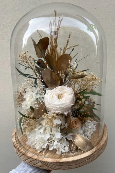 Create Dried Flower Bell Jar Workshop in Paris - Included in the Workshop