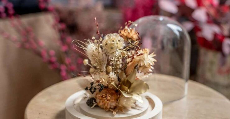 Create Dried Flower Bell Jar Workshop in Paris - Workshop Details