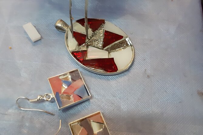 Create Your Own Jewellery in Gaudí-Style - Meeting and Pickup