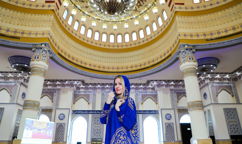 Creek, Souks and Blue Mosque Tour with Optional Frame Ticket in Dubai - Souks: the chance to see a working market setting