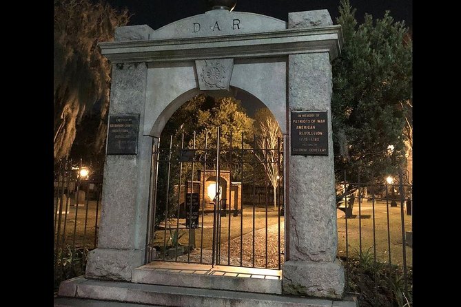 Creepy Crawl Night-Time Haunted Pub Walking Tour of Savannahs Historic District - Tour Logistics