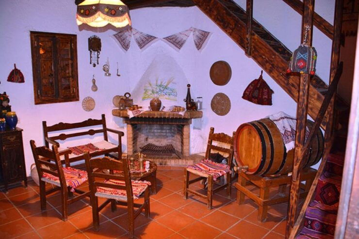Cretan Night Traditional Dance and Food - Activity Details