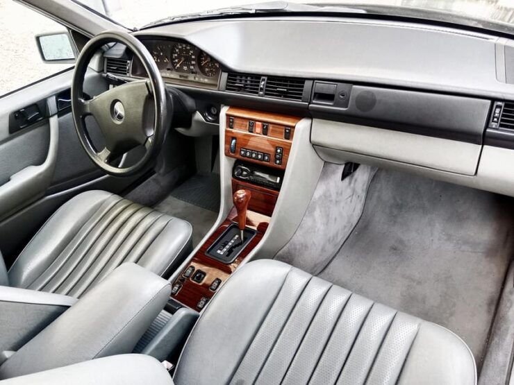Crete: Airport Transfers With Retro Classic Luxury Car. - Pricing and Booking Information