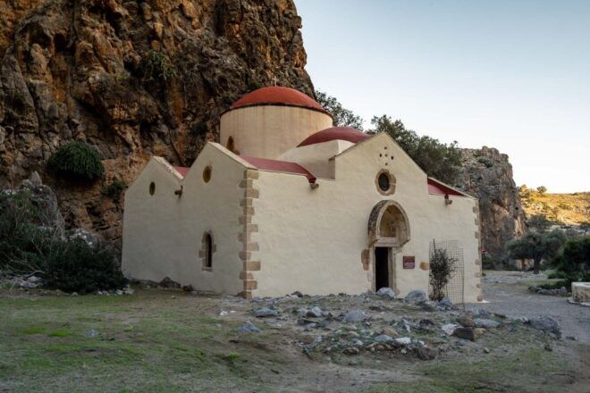 Crete: Land Rover Safari With Lunch in Agiofarago & Matala - Full Description of the Tour