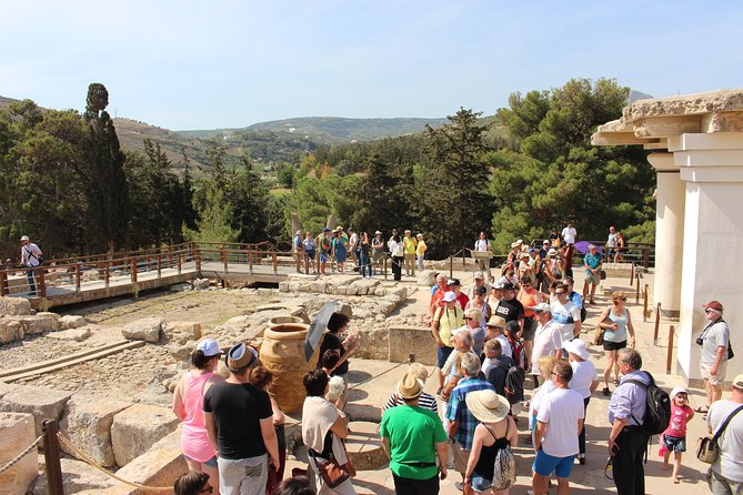 Crete Minoan Discovery Tour With Knossos Palace, Heraklion, and Live Dance Show - Common Questions