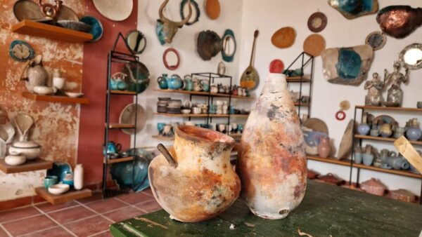 Crete: Raku Pottery Experience With Master Potter in Myrsini - Refreshments and Amenities
