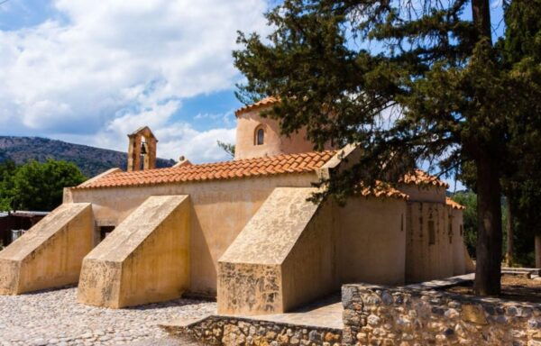 Crete: Spinalonga, Agios Nikolaos and Olive Oil Farm Tour - Agios Nikolaos Lake Experience