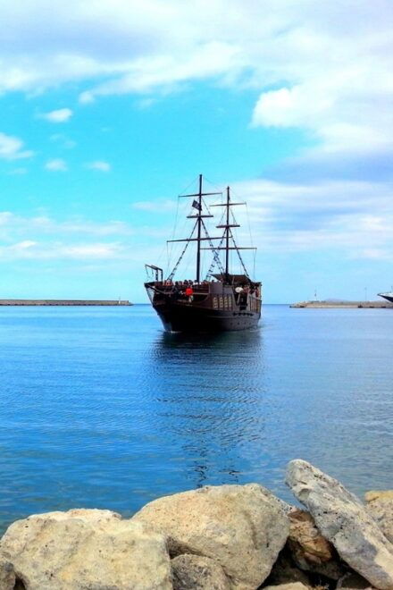 Crete:Day Trip to Rethymno City,Chania City and Kournas Lake - Experience