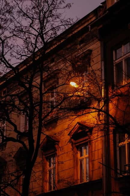 Criminal Kazimierz: In the Footsteps of the Krakow's Vampire - Authenticity and Guides