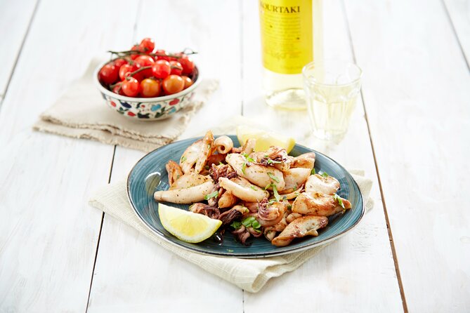 Cruise and Dine Lunch / Cape Town: Coastal Motor Cruise and 2-Course Lunch - Availability and Duration