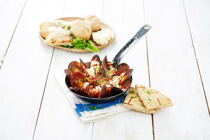 Cruise and Dine Lunch / Cape Town: Coastal Motor Cruise and 2-Course Lunch - The Sum Up