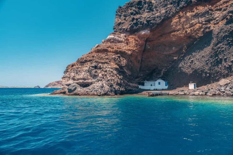 CRUISE AROUND SANTORINI IN STYLE AND SPEED - An Overview of the Santorini Private Speedboat Experience