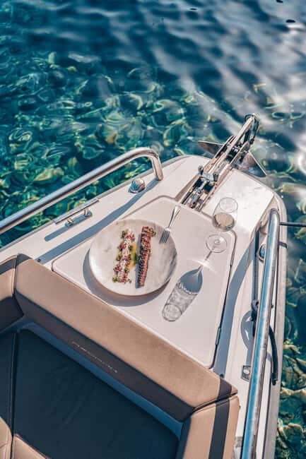 CRUISE AROUND SANTORINI IN STYLE AND SPEED - The Sum Up