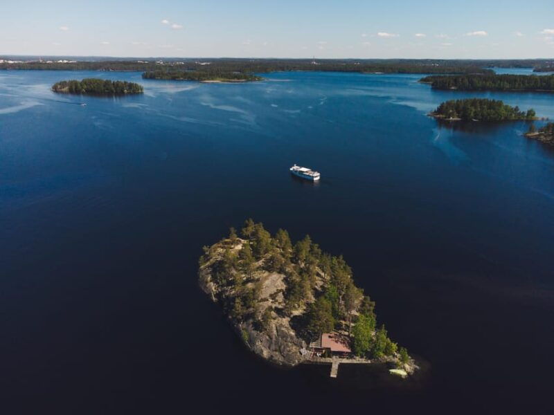 Cruise around Savonlinna archipelago - Exploring the Savonlinna Archipelago by Boat: A Detailed Review