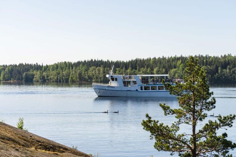 Cruise around Savonlinna archipelago - What to Expect on the Cruise