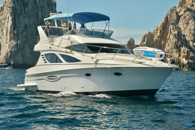 Cruise on a Magnificent Yacht Through Cabo San Lucas Bay. - Yacht Experience in Cabo San Lucas