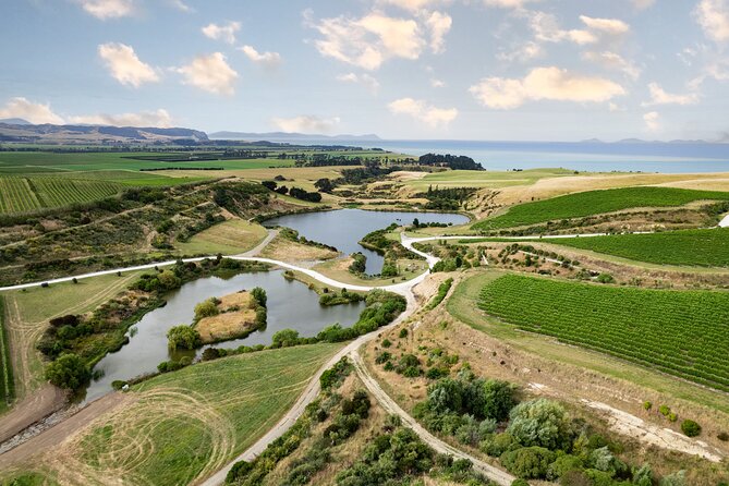 CRUISE SHIP DAY Hop on Hop off Yealands & Marlborough Tour - Meeting and Pickup