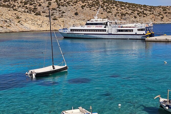 Cruises to Delos-Mykonos, Santorini and Koufonisi by Alexander - Onboard Amenities and Services