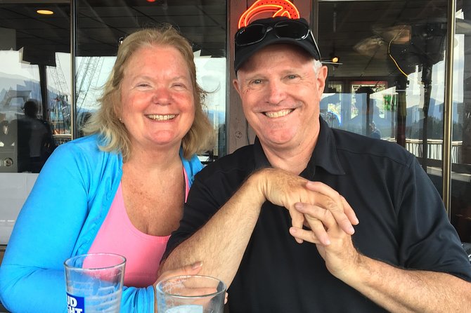 Cruisin and Boozin - 90 Minute Historical Walking Tour of Sites and Bars - Small Group Experience