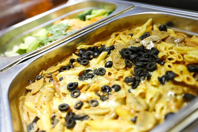 Cruising With Dinner and Live Shows at Dubai Creek - Overview of the Experience