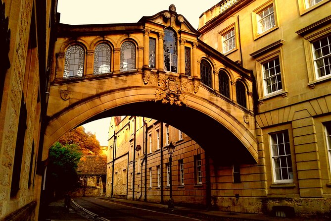 CS Lewis & Tolkien Tour With Magdalen Entry Public Tour 11.45am - Background